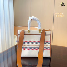 Load image into Gallery viewer, FF194 Fendi Sunshine Medium / 12.2x6.7x13.8inch