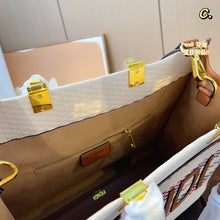 Load image into Gallery viewer, FF194 Fendi Sunshine Medium / 12.2x6.7x13.8inch