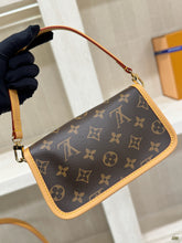 Load image into Gallery viewer, LB1458 LV Nano Diane Bag / 19 x 10.5 x 6 cm