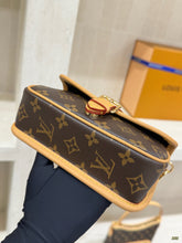 Load image into Gallery viewer, LB1458 LV Nano Diane Bag / 19 x 10.5 x 6 cm