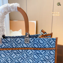 Load image into Gallery viewer, FF195 Fendi Sunshine Medium / 12.2x6.7x13.8inch