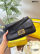 Load image into Gallery viewer, FF265 Baguette / 10.6x5.9x2.3inch