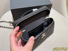 Load image into Gallery viewer, CC1399 Chanel 25C LP Box Bag / 19 x 12 x 5 cm