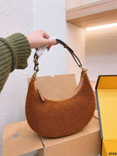 Load image into Gallery viewer, FF225 Fendigraphy Small / 11.4x9.6x3.9inch