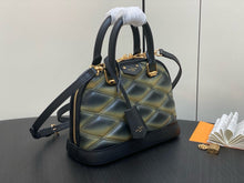 Load image into Gallery viewer, LB902 Alma BB / HIGHEST QUALITY VERSION / 9.3 x 6.9 x 4.5 inches