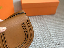 Load image into Gallery viewer, CLE019 Chloe Marcie Saddle Bag / Grained Calfskin / Small (19x14 cm)
