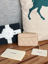 Load image into Gallery viewer, CC967 Classic Zipped Coin Purse / 2.9 × 4.3 × 0.8 in