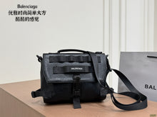 Load image into Gallery viewer, BCG074 Balenciaga ARMY Messenger Bag / 24x17 cm