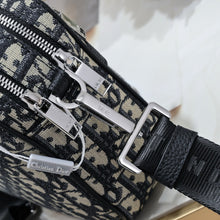 Load image into Gallery viewer, MBG070 Mini/Small Safari Bag with Strap