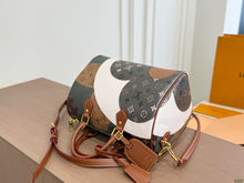 Load image into Gallery viewer, LB1459 LV Speedy Soft 30 Pillow Bag / 30 x 21 x 17 cm