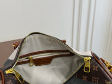 Load image into Gallery viewer, LB1459 LV Speedy Soft 30 Pillow Bag / 30 x 21 x 17 cm
