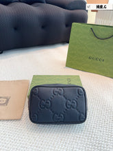 Load image into Gallery viewer, GC617 Ophidia Large Cosmetic Case / 9.4x2.3x5.9inch