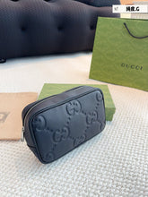 Load image into Gallery viewer, GC617 Ophidia Large Cosmetic Case / 9.4x2.3x5.9inch