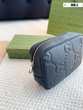 Load image into Gallery viewer, GC617 Ophidia Large Cosmetic Case / 9.4x2.3x5.9inch