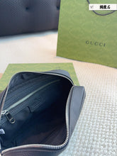 Load image into Gallery viewer, GC617 Ophidia Large Cosmetic Case / 9.4x2.3x5.9inch