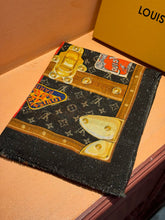 Load image into Gallery viewer, CLTH400 LB Cashmere Shawl / 43.3x78.7inch