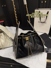 Load image into Gallery viewer, CC1407 Chanel 25 Bucket Bag / 26 x 23 cm