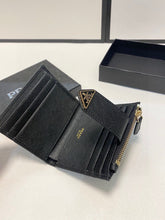 Load image into Gallery viewer, PD277 Small Leather Wallet / 3.9x3.1inch