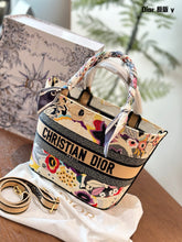 Load image into Gallery viewer, DR405 Hat Basket Bag / 14x8x4.5inches