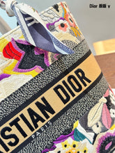 Load image into Gallery viewer, DR405 Hat Basket Bag / 14x8x4.5inches