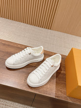 Load image into Gallery viewer, SE1727 LV Time Out Sneaker / Size5-11