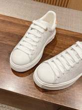 Load image into Gallery viewer, SE1727 LV Time Out Sneaker / Size5-11