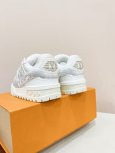 Load image into Gallery viewer, SE1282 LB Trainer Maxi Sneaker / Size5-11