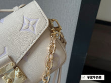 Load image into Gallery viewer, LB952 Pochette Métis East West / 8.5 x 5.3 x 2.4 inches