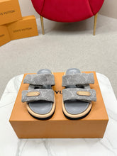 Load image into Gallery viewer, SE1746 Louis Vuitton x Takashi Murakami (TM) Monogram Slides