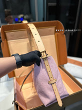 Load image into Gallery viewer, LB1217 CarryAll PM / 11.4 x 9.4 x 4.7 inches