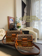 Load image into Gallery viewer, LB1461 Louis Vuitton Dauphine MM & Mini / 25 x 17 cm & 20 x 13 cm