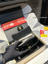 Load image into Gallery viewer, CC1115 Small Flap Bag / 4.7 × 7.8 × 2.3 in