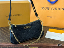 Load image into Gallery viewer, LB1051 Liv Pochette / 9.6 x 5.3 x 2.6 inches