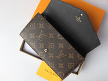 Load image into Gallery viewer, LB1462 Louis Vuitton Sarah Wallet / 19 x 10.5 x 2 cm