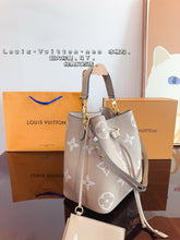 Load image into Gallery viewer, LB1049 NéoNoé MM / 10.2 x 10.2 x 6.9 inches