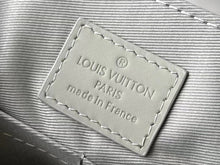 Load image into Gallery viewer, MBG056 Takeoff Messenger / HIGHEST QUALITY VERSION / 11 x 9.4 x 3.9 inches