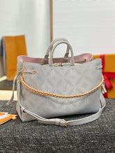 Load image into Gallery viewer, LB1224 Bella Tote / 12.6 x 9.1 x 5.1 inches / HIGHEST QUALITY VERSION