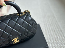 Load image into Gallery viewer, CC1015 Small Flap Bag with Top Handle / 9.4x4.7x3.5inch