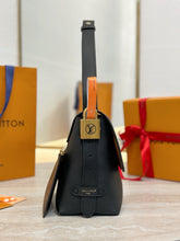 Load image into Gallery viewer, LB1221 Low Key Messenger / 11.8 x 7.1 x 4.7 inches / HIGHEST QUALITY VERSION