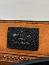 Load image into Gallery viewer, LB1221 Low Key Messenger / 11.8 x 7.1 x 4.7 inches / HIGHEST QUALITY VERSION