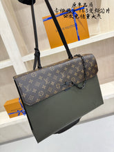Load image into Gallery viewer, LB1466 Louis Vuitton Robusto Briefcase / 40 x 28 x 10 cm