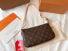 Load image into Gallery viewer, LB870 Pochette Accessoires / 9.3 x 5.3 x 1.6 inches