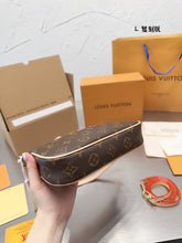 Load image into Gallery viewer, LB871 Pochette Accessoires / 8.3x5.1x1.6inch