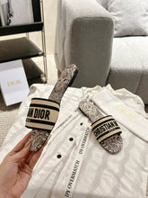 Load image into Gallery viewer, SE1658 Dior Dway Slide / Size5-12