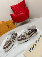 Load image into Gallery viewer, SE1288 LB Trainer Maxi Sneaker / Size5-11