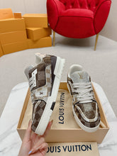 Load image into Gallery viewer, SE1288 LB Trainer Maxi Sneaker / Size5-11