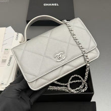 Load image into Gallery viewer, CC1420 Chanel Handle WOC / HIGHEST QUALITY VERSION / 19.5 x 12 x 3.5 cm