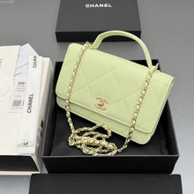 Load image into Gallery viewer, CC1423 Chanel Handle WOC / HIGHEST QUALITY VERSION / 19.5 x 12 x 3.5 cm