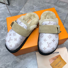 Load image into Gallery viewer, SE1524 LV Cosy Flat Comfort Clog / Size5-10