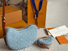 Load image into Gallery viewer, LB989 Croissant MM / 9.8 x 5.9 x 2 inches